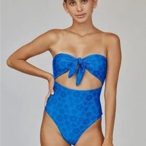 LOKAHI Ana one piece